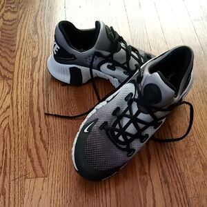 NIKE Metcon Running Shoes